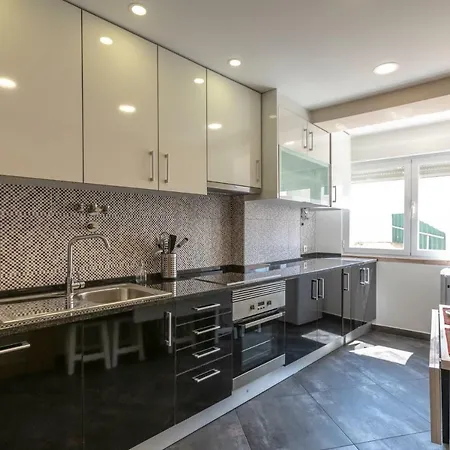 Like-home-t3 Apt-campolide, Near Amoreiras Mall