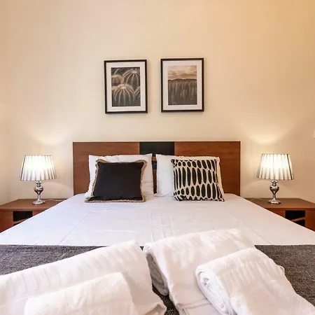 Like-home-t3 Apt-campolide, Near Amoreiras Mall Апартаменты *